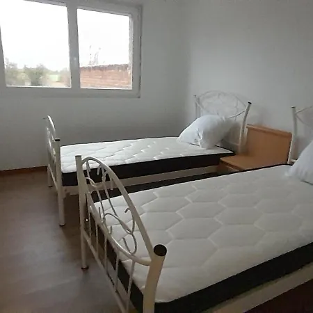 Apartment Les Flandres Au 1er Etage *